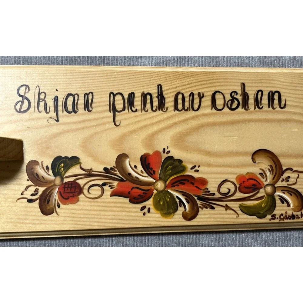 Vtg Norwegian Rosemaling Hand Painted Folk Art Wooden Cheese Board Artist Signed